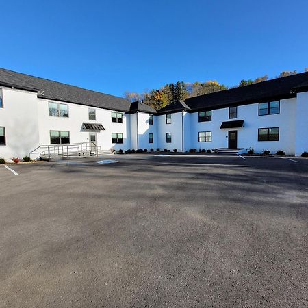 The Traveler On Main - Suite 1 Tazewell Buitenkant foto